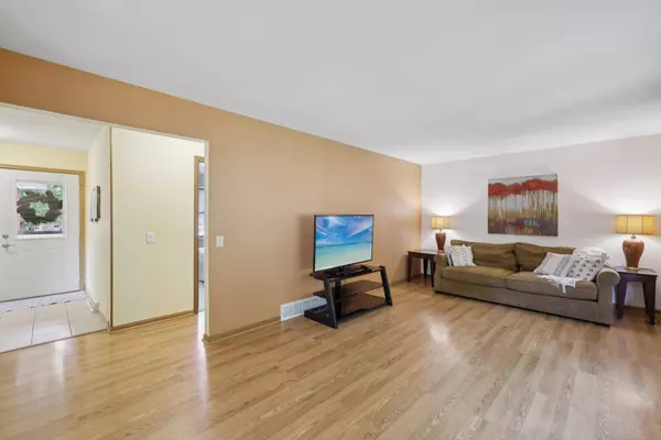 6 Eldon Court, Madison, WI 53716