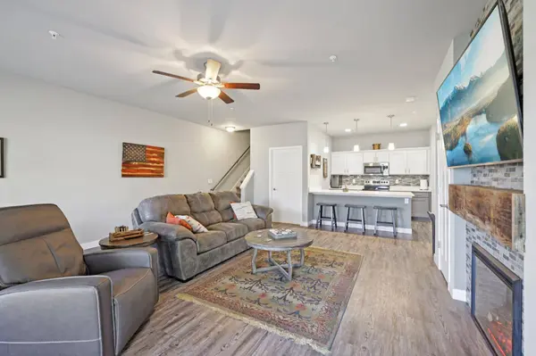 1971 N Windsor Avenue, Cottage Grove, WI 53527