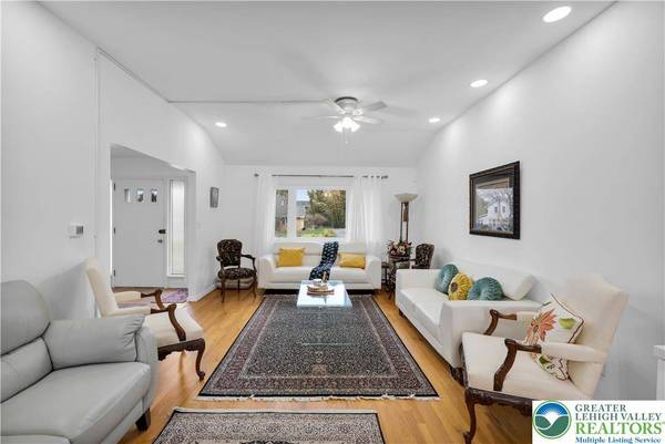 1118 N 28th ST, South Whitehall Twp, PA 18104