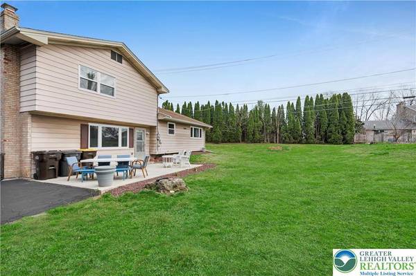 1118 N 28th ST, South Whitehall Twp, PA 18104