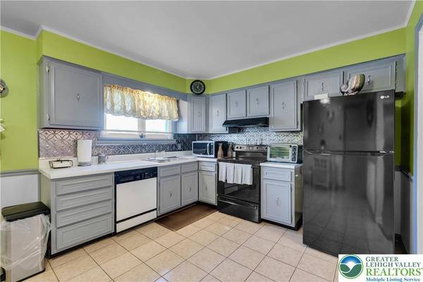 214 10th AVE, Bethlehem City, PA 18018