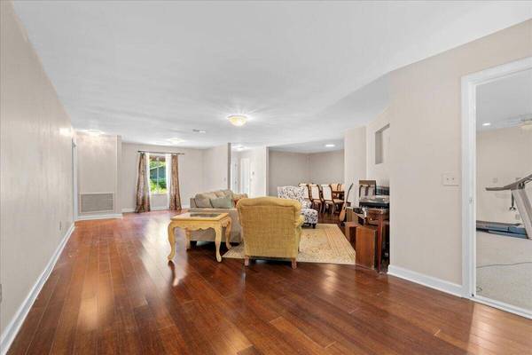 1129 Belvedere Ter, Mount Pleasant, SC 29464