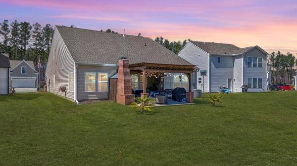 486 Fox Sparrow Ct, Summerville, SC 29486