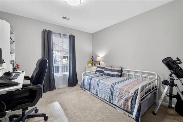 8613 Madelyn St, North Charleston, SC 29406