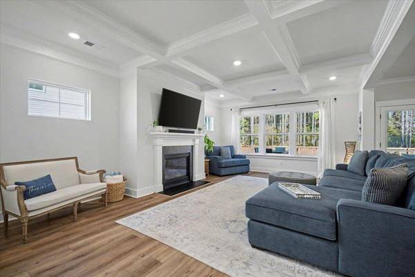 600 Dunswell Dr, Summerville, SC 29486