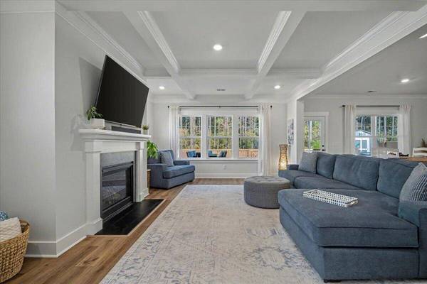 600 Dunswell Dr, Summerville, SC 29486