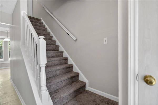 8467 Walsham St, North Charleston, SC 29420