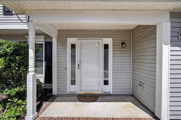 8467 Walsham St, North Charleston, SC 29420