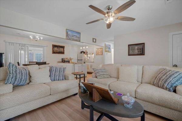 109 Robin Ct, Summerville, SC 29485