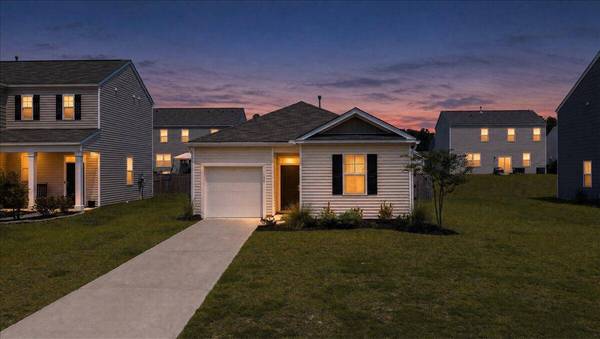 150 Cloverleaf St