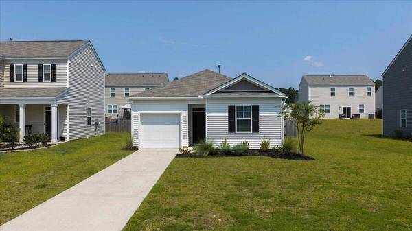150 Cloverleaf St, Summerville, SC 29483