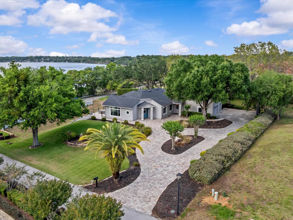 01-105-12635 Amber Ave-David Allen Productions
