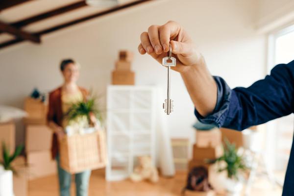 Renting While Selling: Smart Tips for Managing Tenants During a Listing