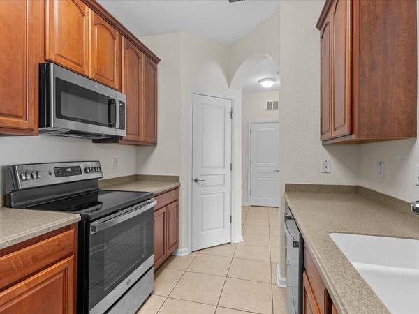 8296 PORTOFINO DR #105, Davenport, FL 33896