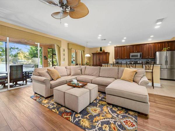 8403 RIVERDALE LN, Davenport, FL 33896