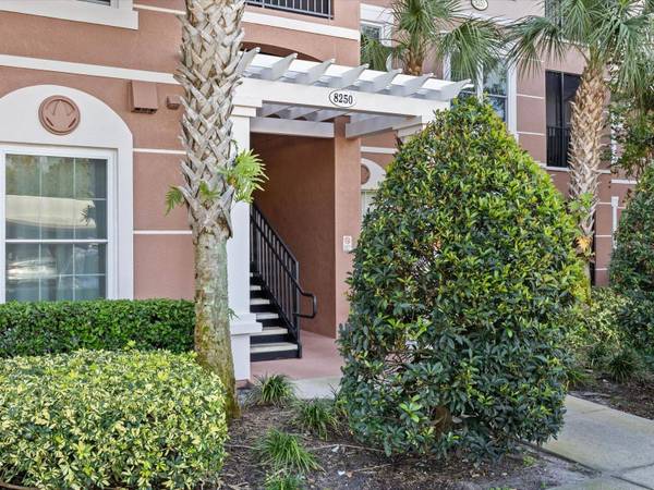 8250 CIVITA DR #201, Davenport, FL 33896