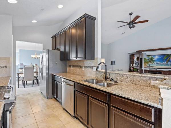 8341 BELLA TIERRA CT, Davenport, FL 33896