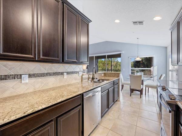 8341 BELLA TIERRA CT, Davenport, FL 33896