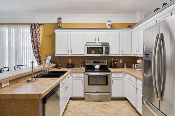 536 GLENEAGLES DR, Davenport, FL 33897