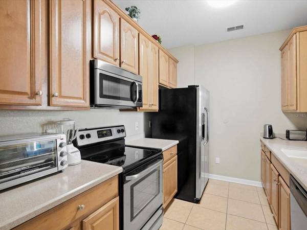 8300 PORTOFINO DR #203, Davenport, FL 33896