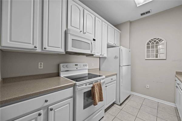 1357 VENEZIA CT #402, Davenport, FL 33896