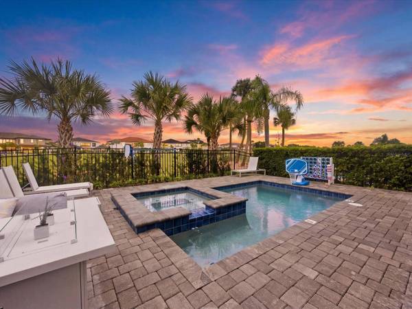 1104 CASTLE PINES CT, Kissimmee, FL 34747