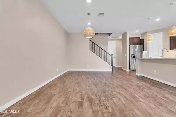 3855 S MCQUEEN Road #98, Chandler, AZ 85286