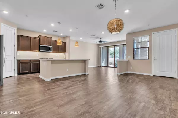 3855 S MCQUEEN Road #98, Chandler, AZ 85286