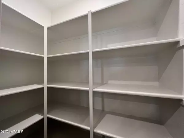 3855 S MCQUEEN Road #107, Chandler, AZ 85286