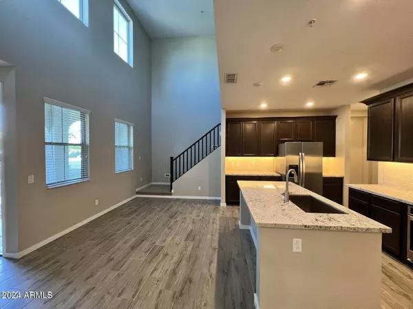 3855 S MCQUEEN Road #107, Chandler, AZ 85286