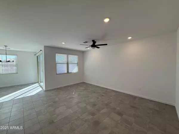 4185 W YOLANDA Lane, San Tan Valley, AZ 85144