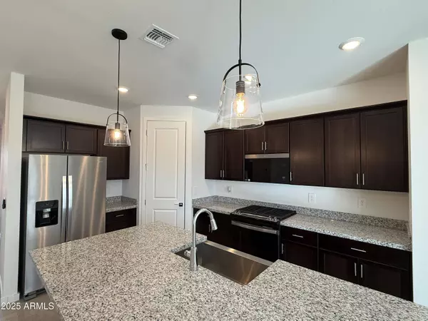 4235 W YOLANDA Lane, San Tan Valley, AZ 85144