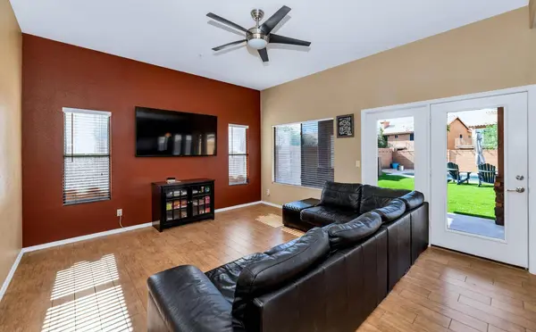 11155 E Laurel Lane, Scottsdale, AZ 85259