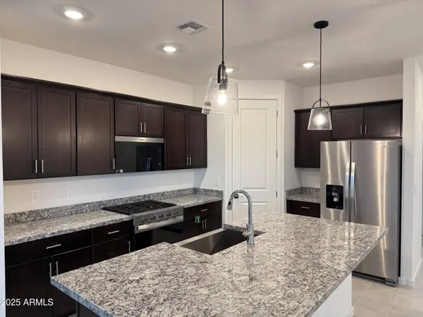 4235 W YOLANDA Lane, San Tan Valley, AZ 85144