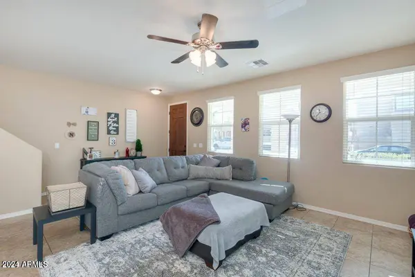 4050 E OAKLAND Street, Gilbert, AZ 85295