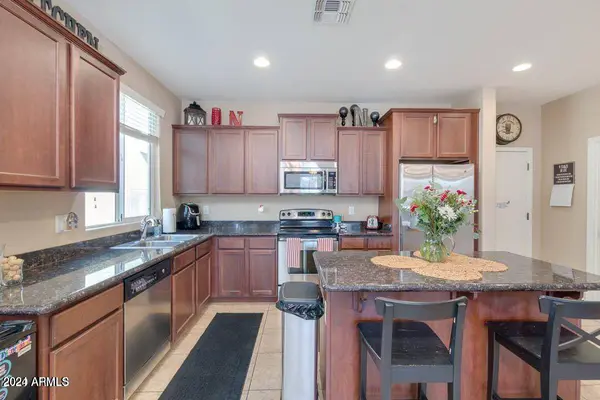 4050 E OAKLAND Street, Gilbert, AZ 85295