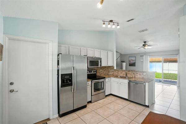 3826 PEACE PIPE DR, Orlando, FL 32829