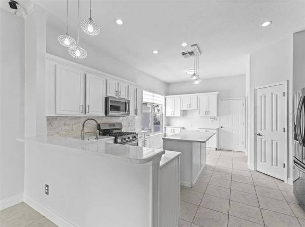 10513 HOLLY CREST DR, Orlando, FL 32836