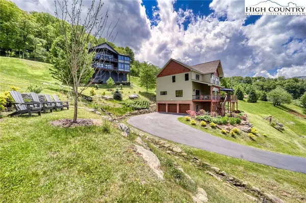202 King Lucious LN, Banner Elk, NC 28604
