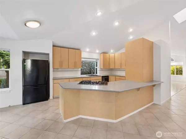 20517 SE 261st PL, Covington, WA 98042