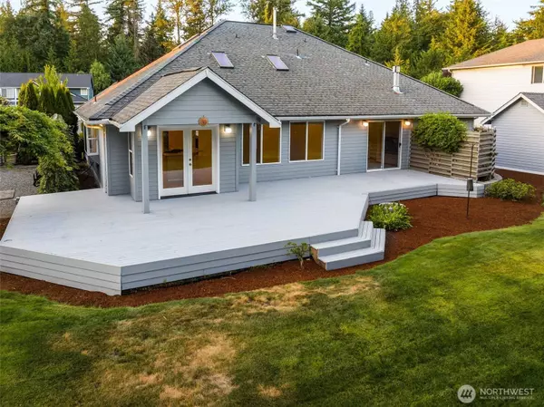 20517 SE 261st PL, Covington, WA 98042