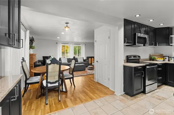 7634 S Thompson AVE, Tacoma, WA 98408