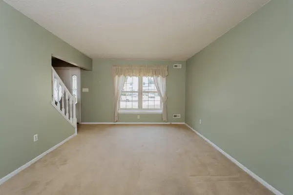 28 CHERRY CIR, Blackwood, NJ 08012