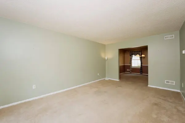 28 CHERRY CIR, Blackwood, NJ 08012