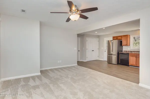 221 Melody Ln, Shepherdsville, KY 40229