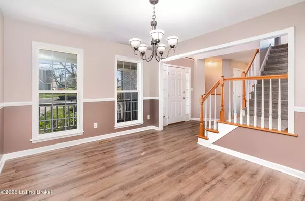 11000 Clear Stream Ct, Louisville, KY 40291