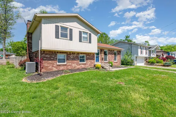 3906 Baymeadow Dr, Louisville, KY 40258