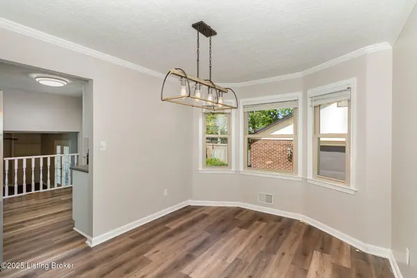 3906 Baymeadow Dr, Louisville, KY 40258