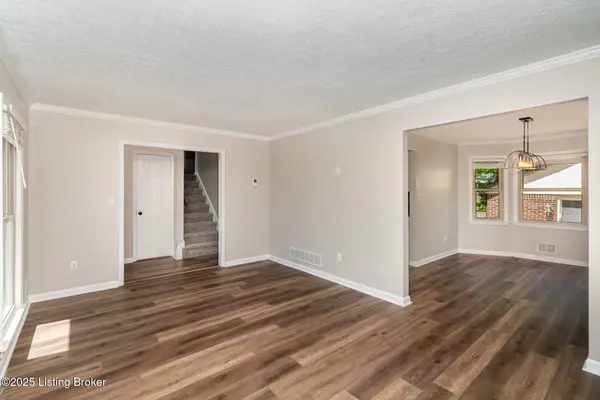 3906 Baymeadow Dr, Louisville, KY 40258