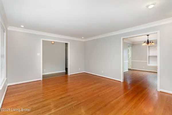 4101 Manner Dale Dr, Louisville, KY 40220